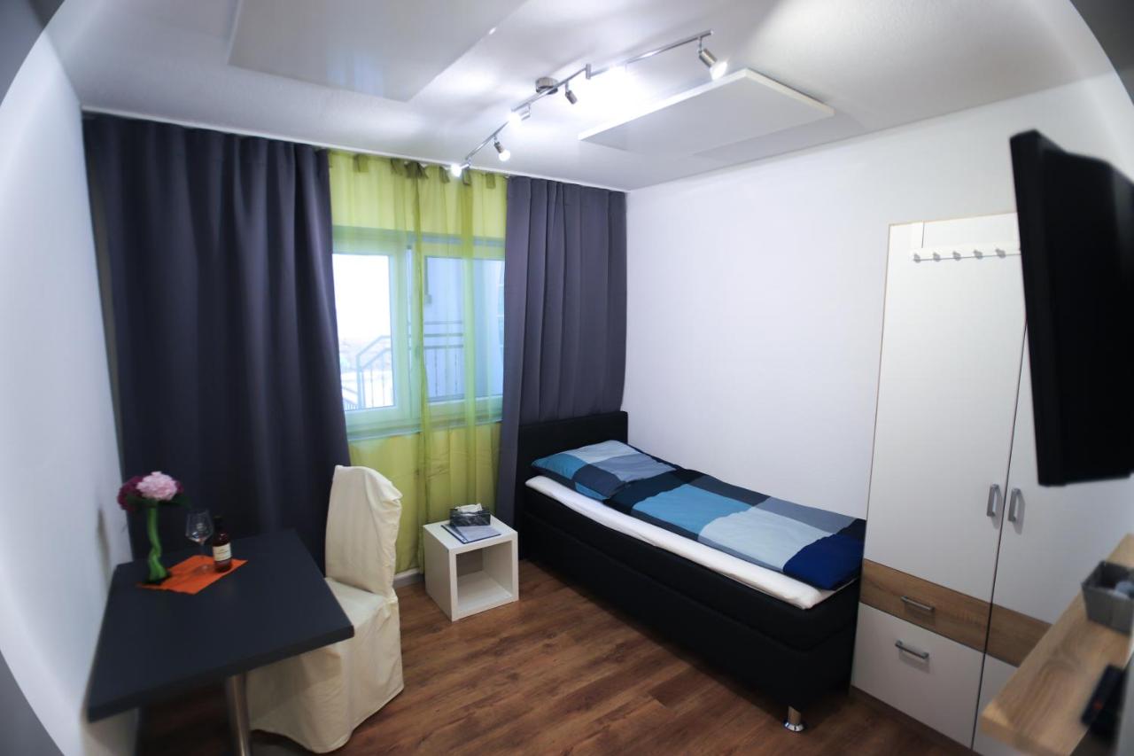 Alte Zimmerei Neckarwestheim - Bed and Breakfast Neckarwestheim