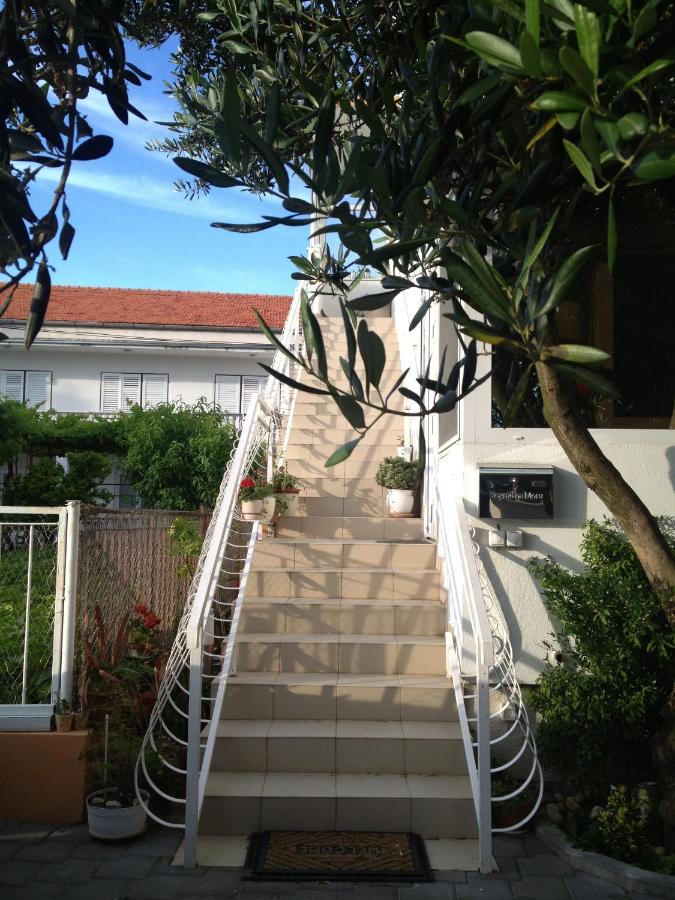 Apartamento de 2 dormitorios con balcón