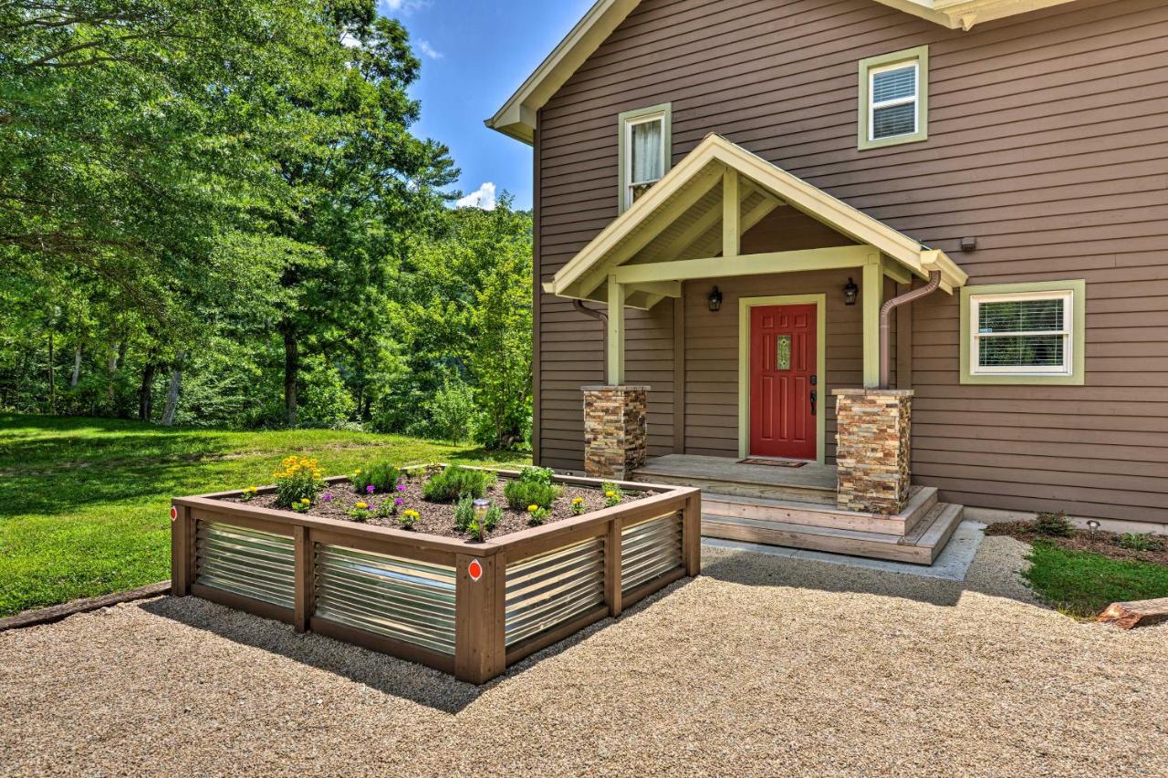 Renovated Home with Private Dock on Watauga Lake - B&B Butler