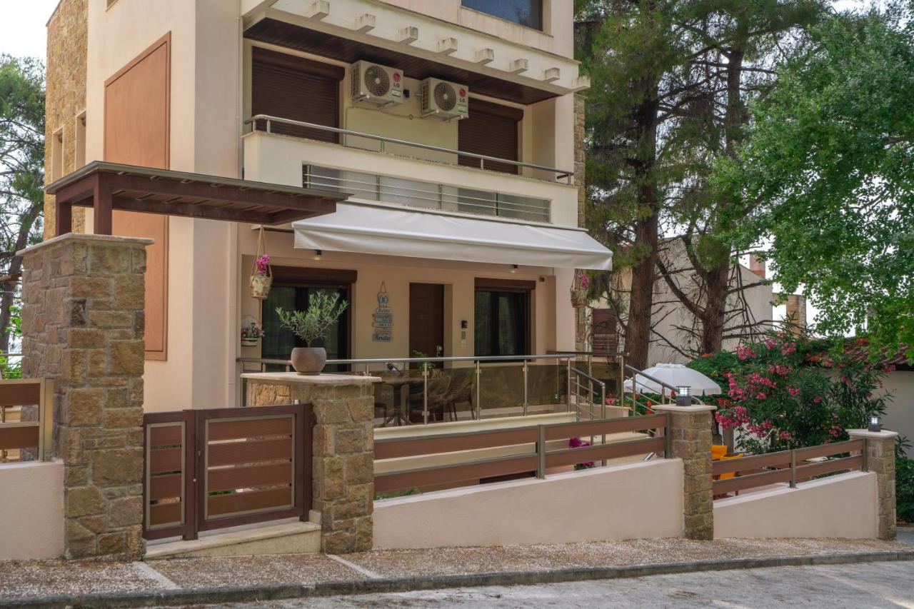 Νεφέλη-Σπίτι ολόκληρο για αξέχαστες διακοπές στην ΣΙΒΗΡΗ - B&B