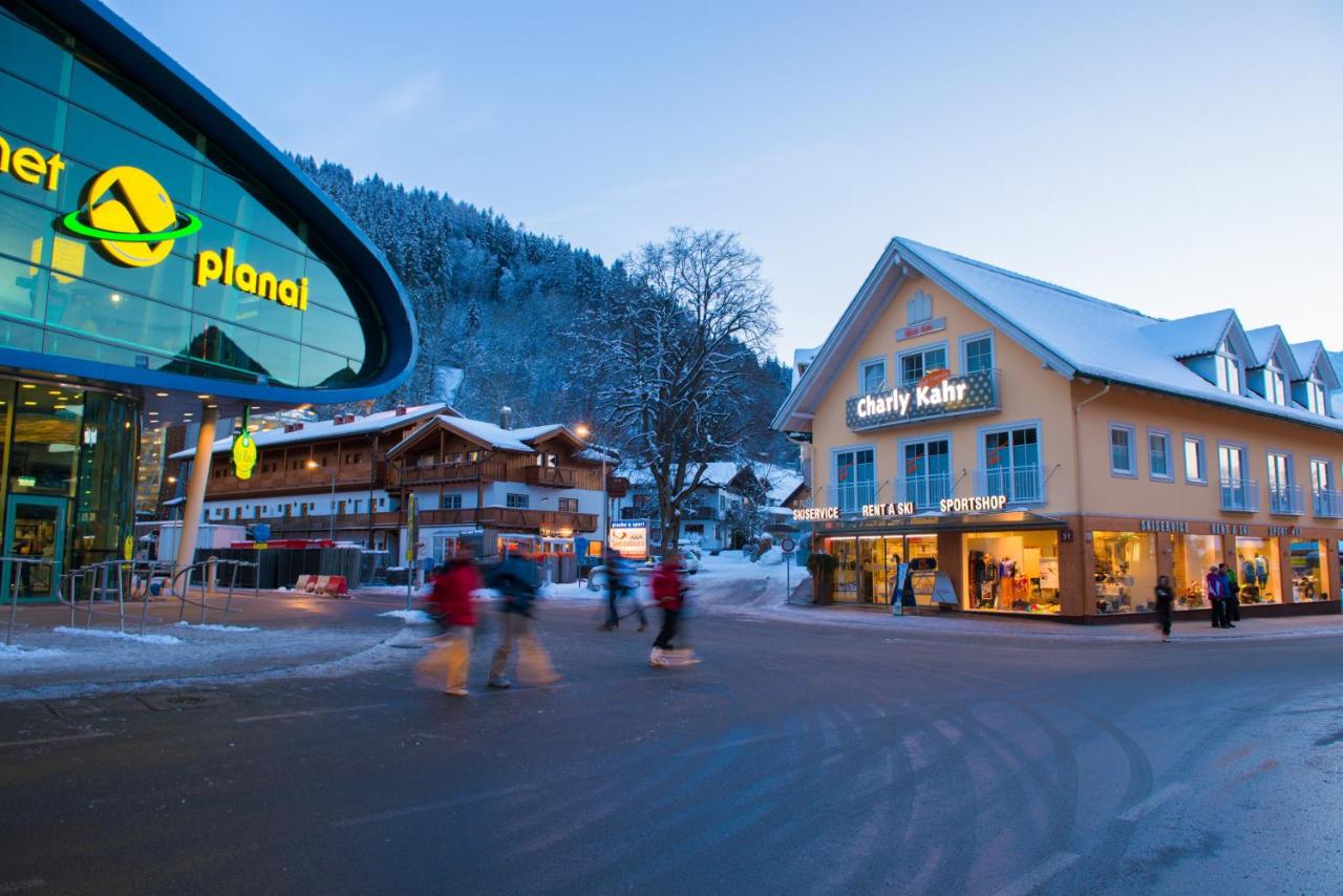 Appartement Charly Kahr and family, Ski-In & Ski-Out - Chambres d’hôtes