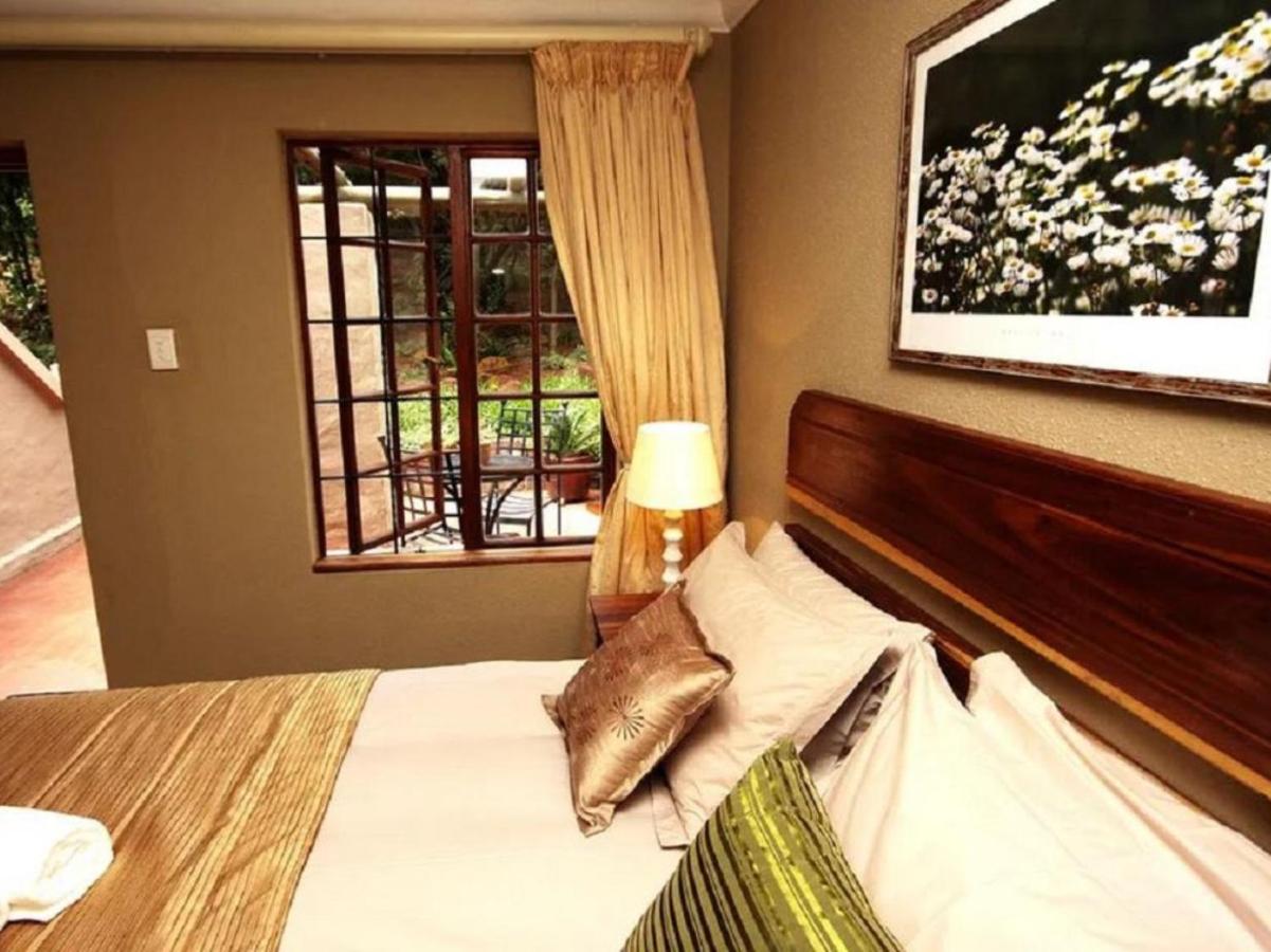 Luxury Queen Room