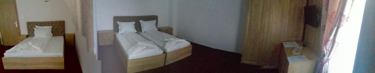 Chambre Familiale avec Salle de Bains
