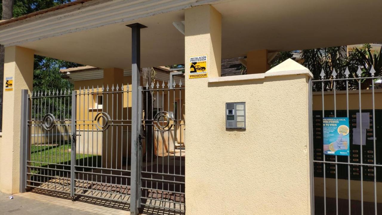 LOVELY APARTMENT DENIA, piscina, jacuzzi, pádel, parking - B&B