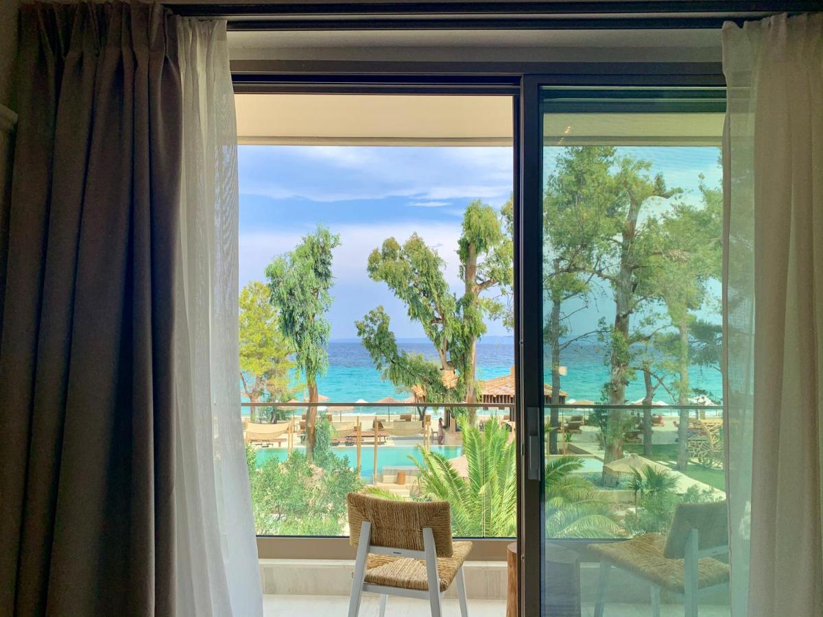 Executive Suite with Sea View and Indoor Hot Tub