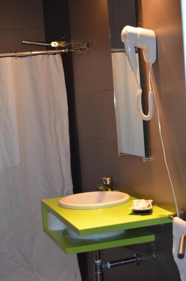 Two-Bedroom Apartment (6 Adults)