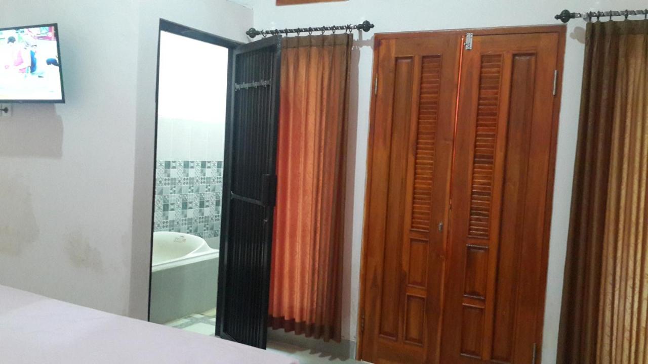 Single Room with Bathroom
