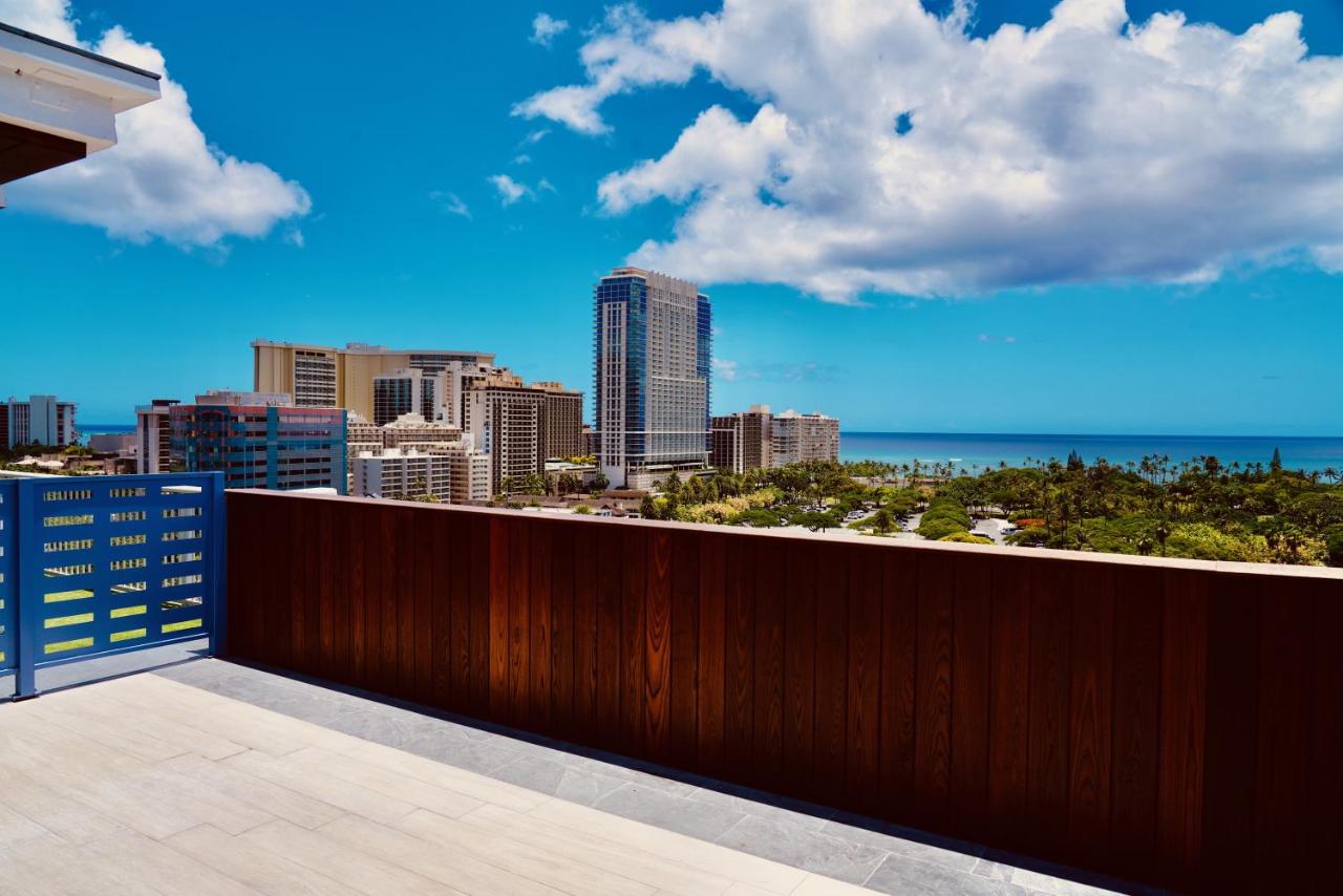 Hotel La Croix Waikiki - Priceline.com