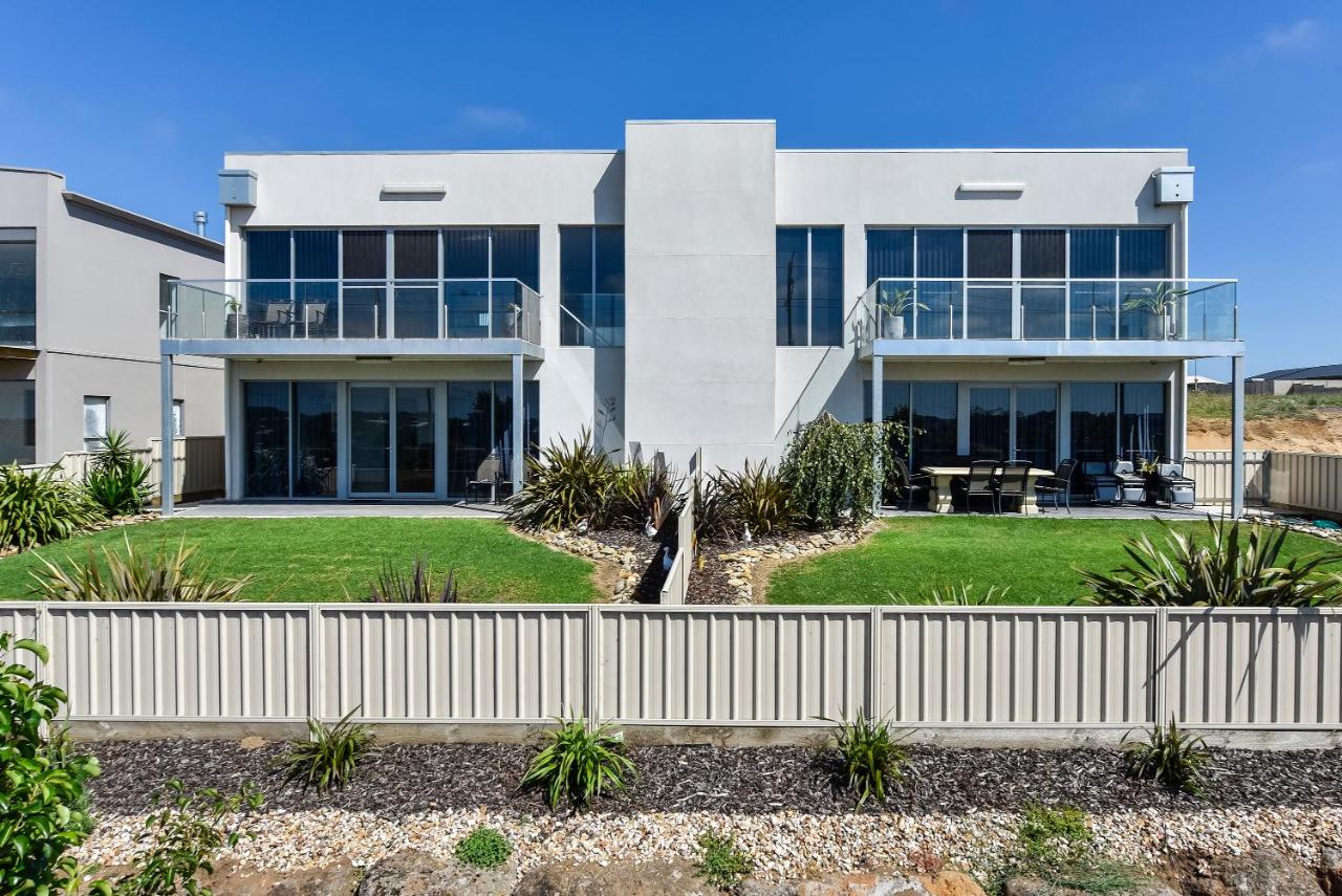 BENGALEE EXECUTIVE TOWNHOUSE- MODERN & STYLISH - Ferienwohnung