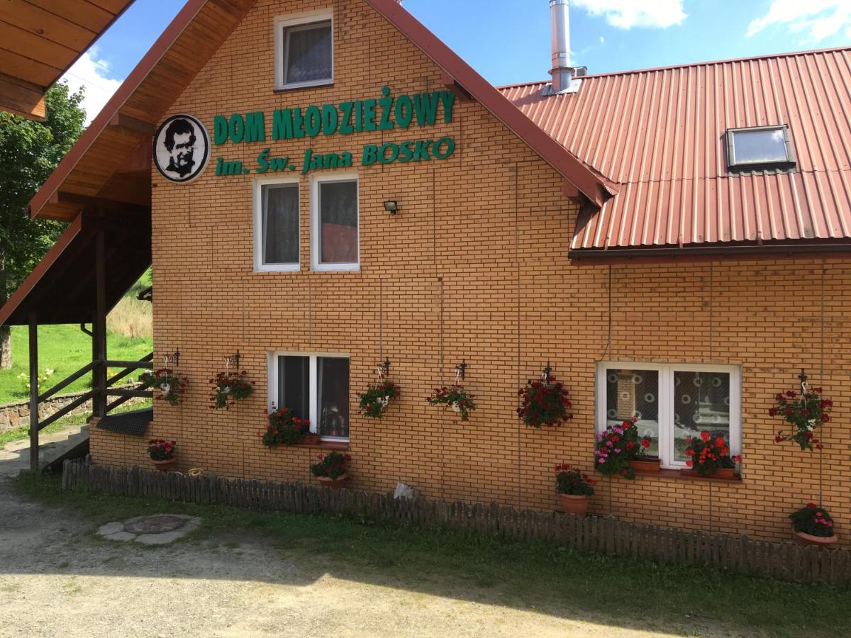 B&B Serednie Małe - Dom Młodzieżowy w Polanie - Bed and Breakfast Serednie Małe