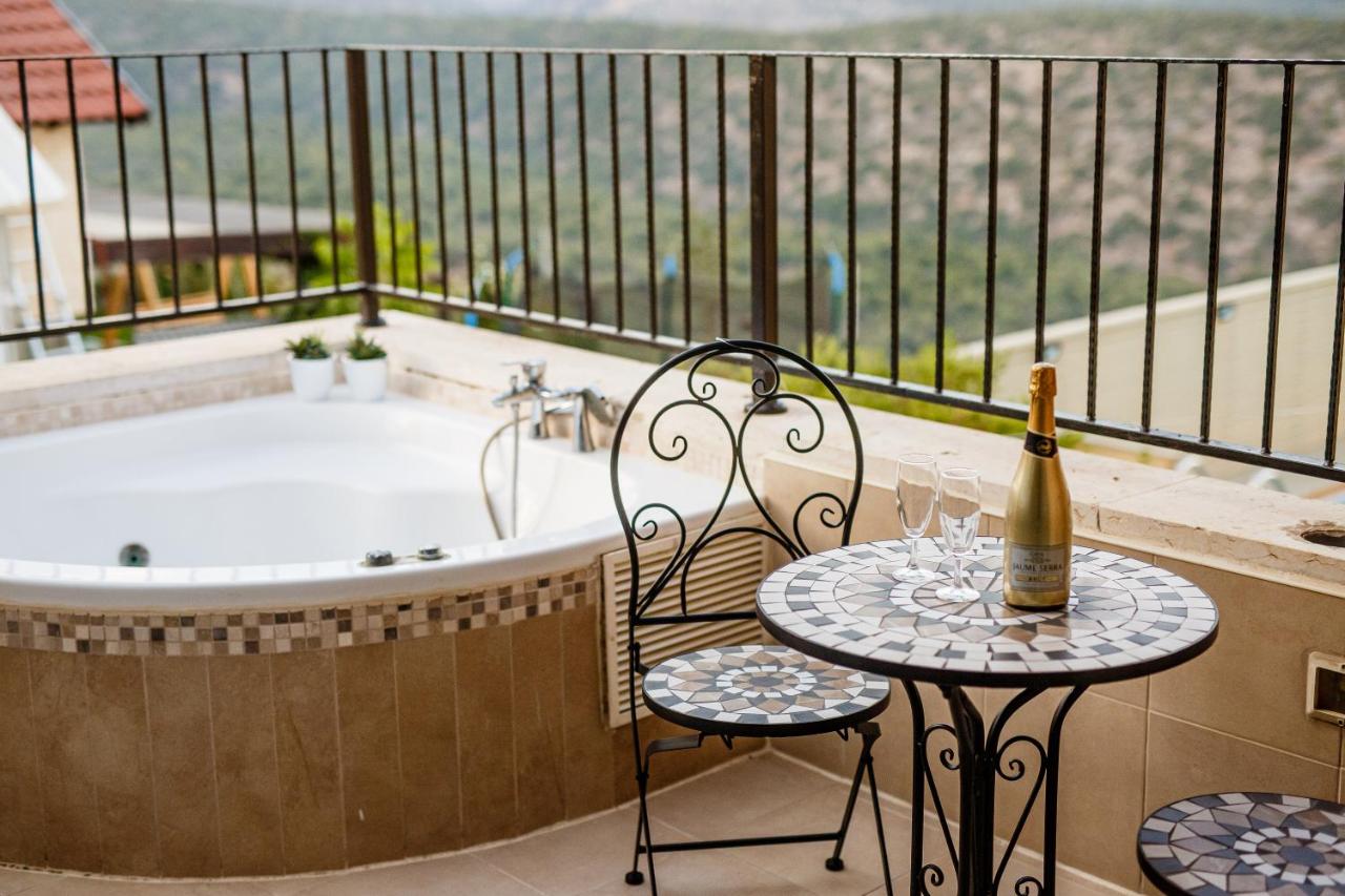 Suite with Spa Bath
