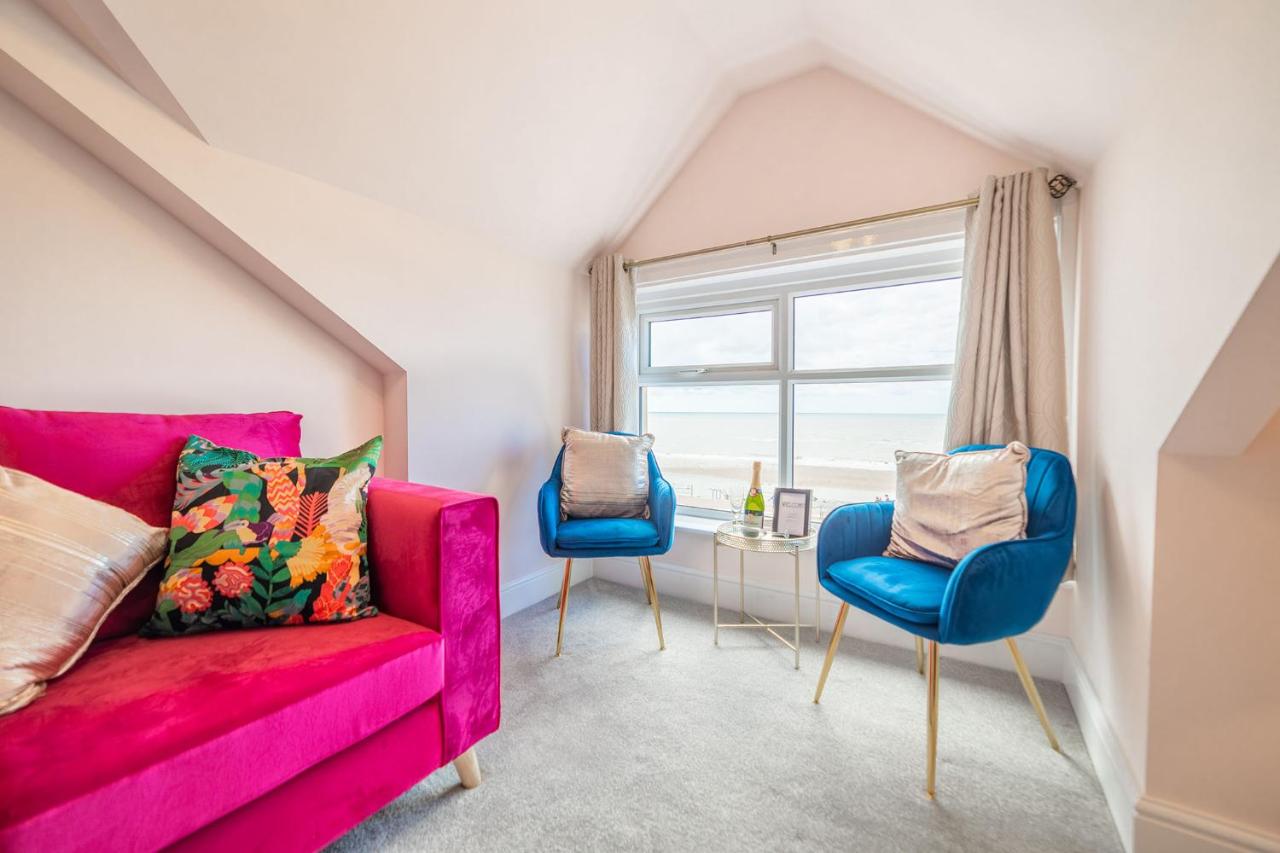B&B Cleveleys - Charles Alexander Short Stay - Highcliffe Apartments - Bed and Breakfast Cleveleys