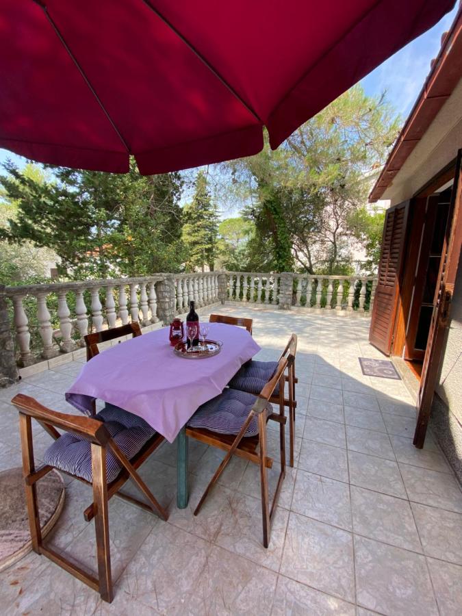 B&B Mali Lošinj - Rustic Holiday Home - Artatore - Bed and Breakfast Mali Lošinj