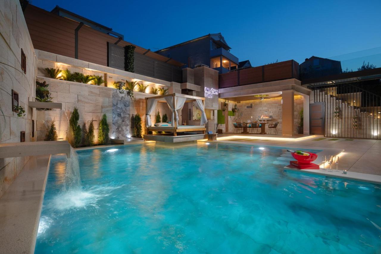 B&B Trogir - Villa Arbanessa with Heated Pool - Bed and Breakfast Trogir