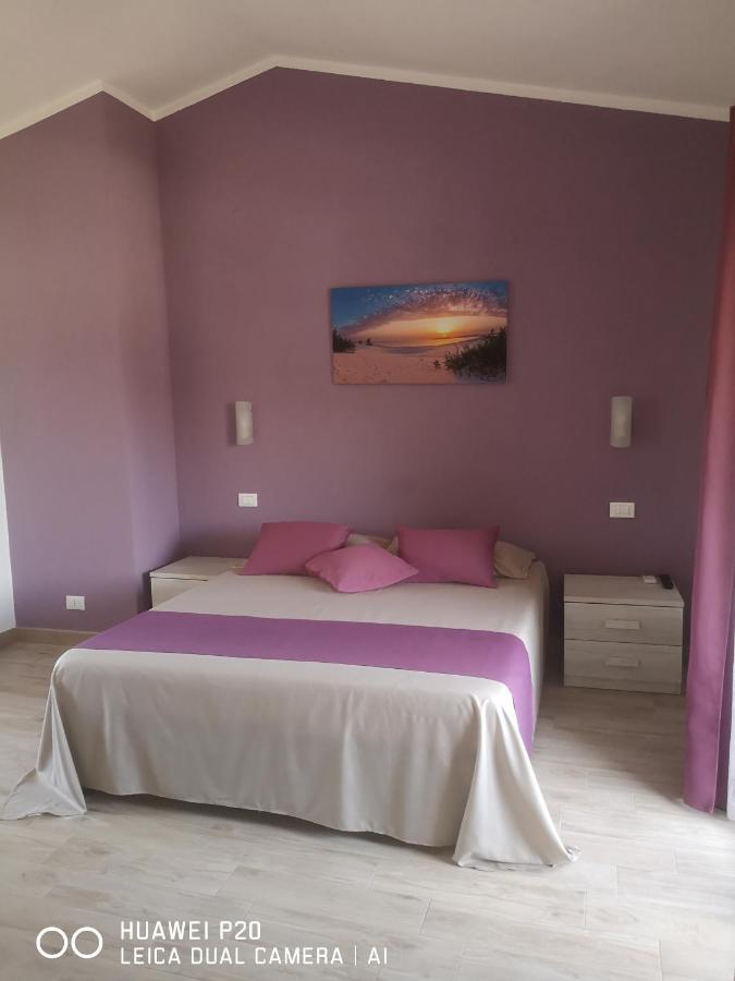 Deluxe Double Room (2 Adults + 1 Child)