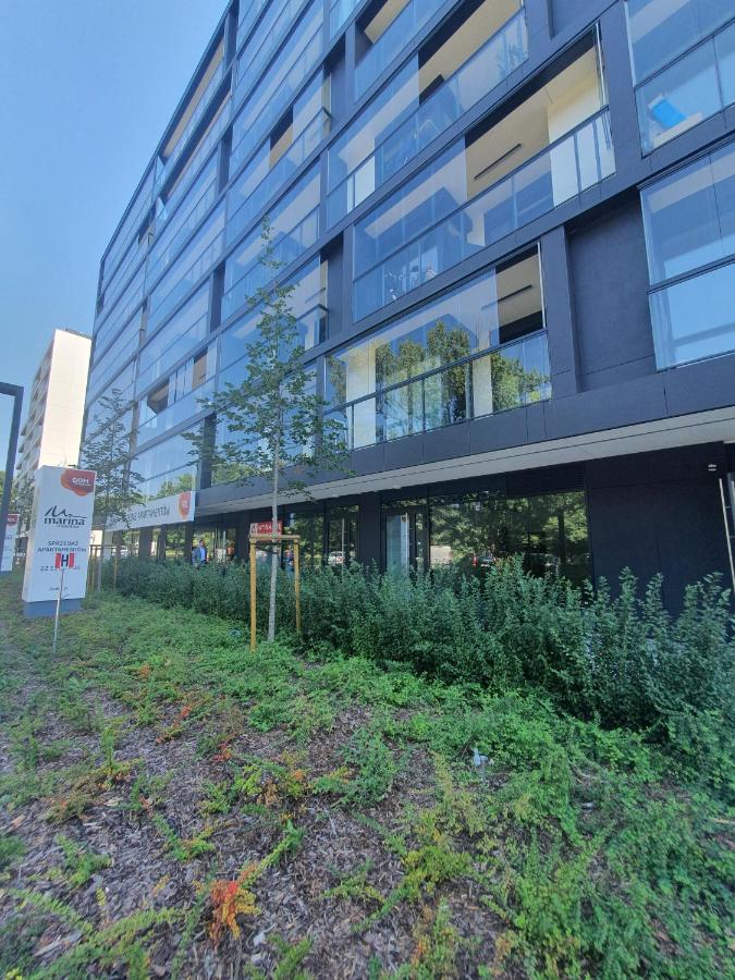 Vizzit Us Premium Apartments Marina Mokotów - Bed and Breakfast