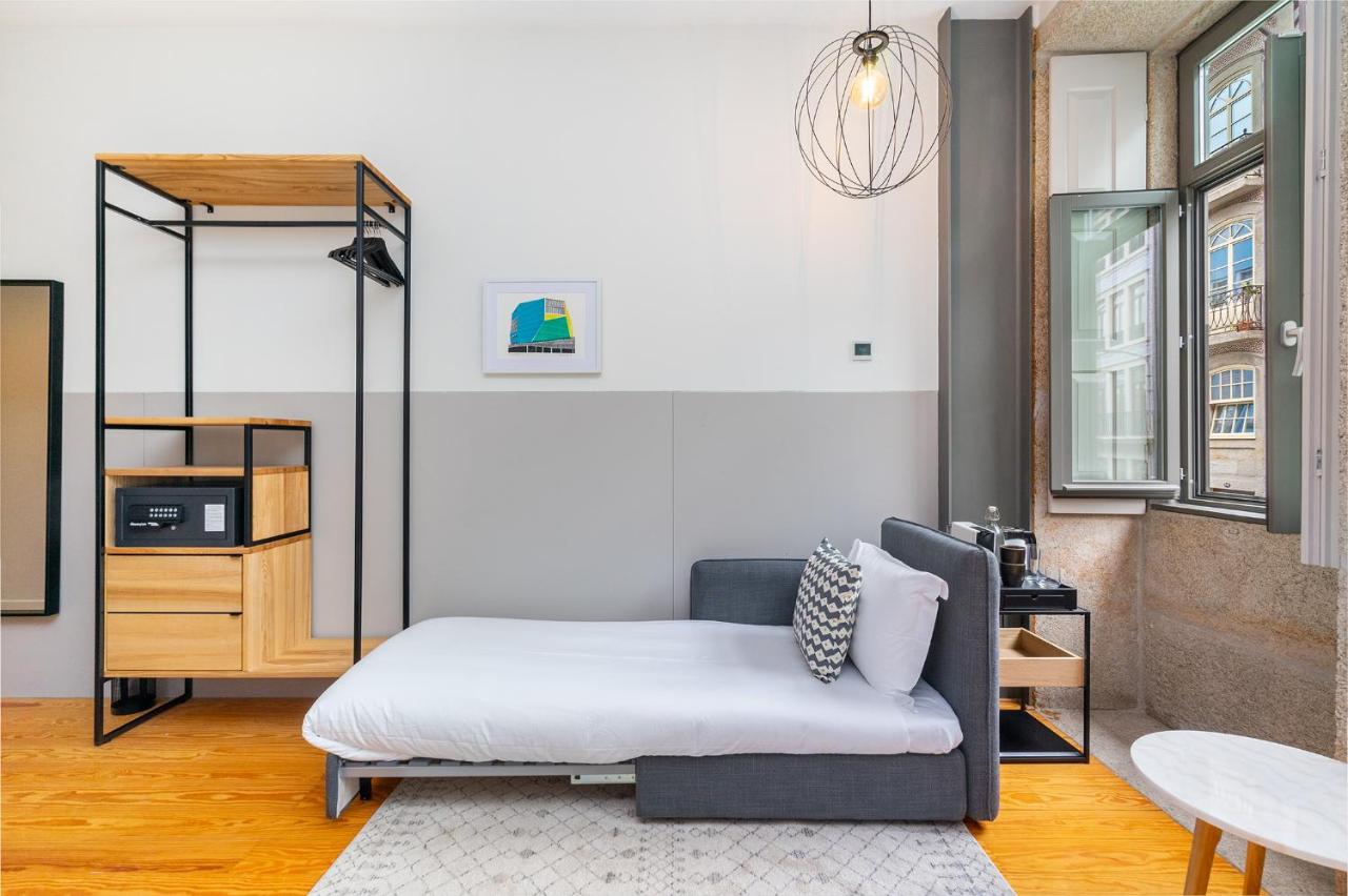 Deluxe Double or Twin Room with City View