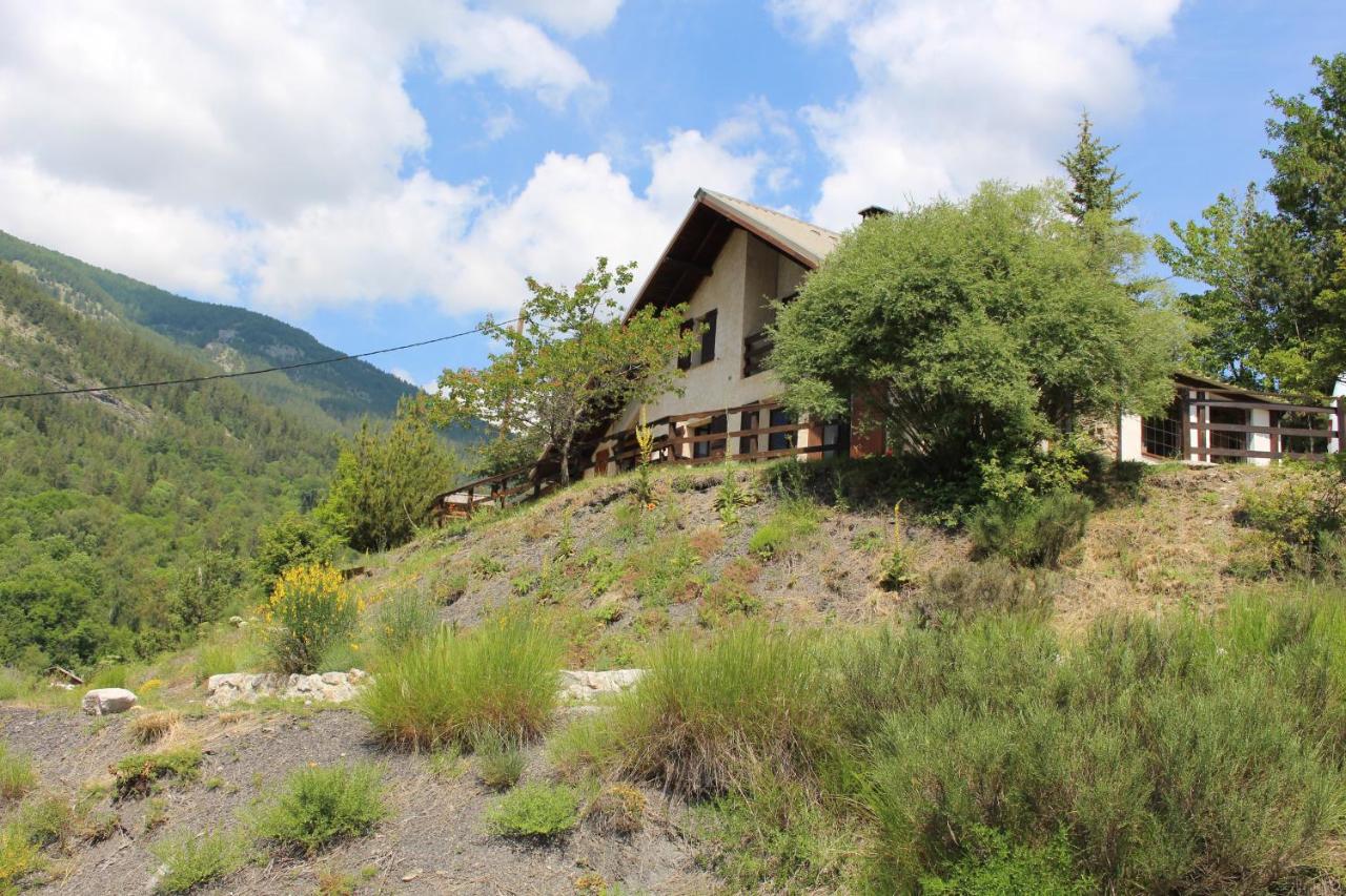 Chalet Familial Val d'Allos 8 Personnes calme plein sud. Belle vue - B&B