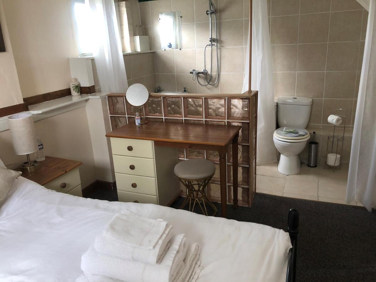 Double Room with Shower