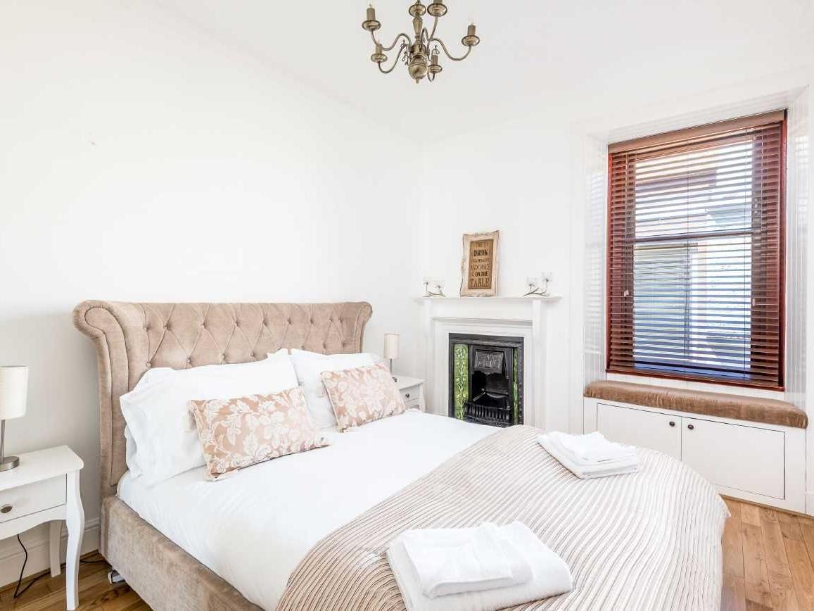 Three-Bedroom Premium Apartment