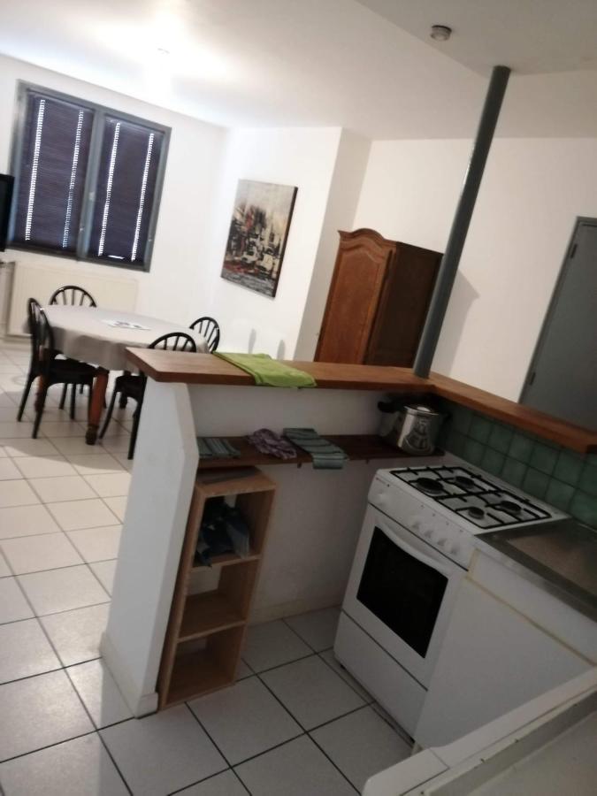 appartement simple entier avec cour pour 2 a 7 personnes - B&B