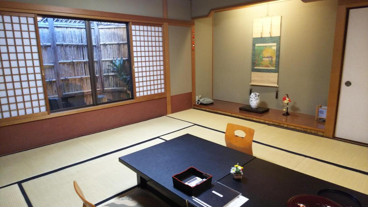 Japanese-Style Family Room