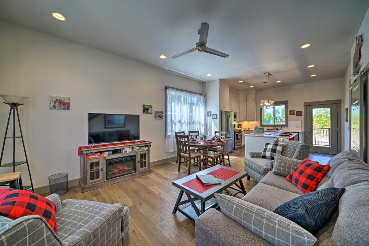 Bozeman Home with Deck Walk to Fishing, Hot Springs - Bed and Breakfast