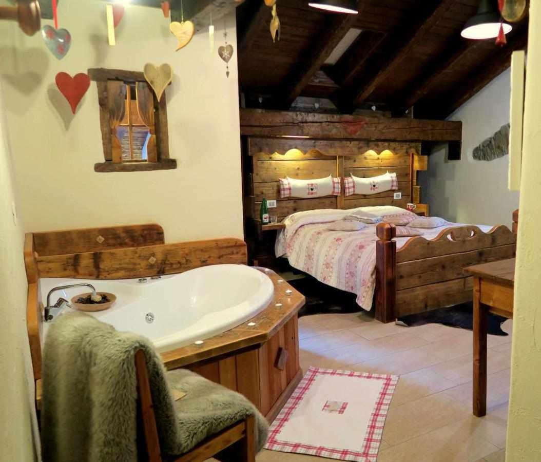 B&B Aosta - Romantica suite con vasca idromassaggio - Bed and Breakfast Aosta