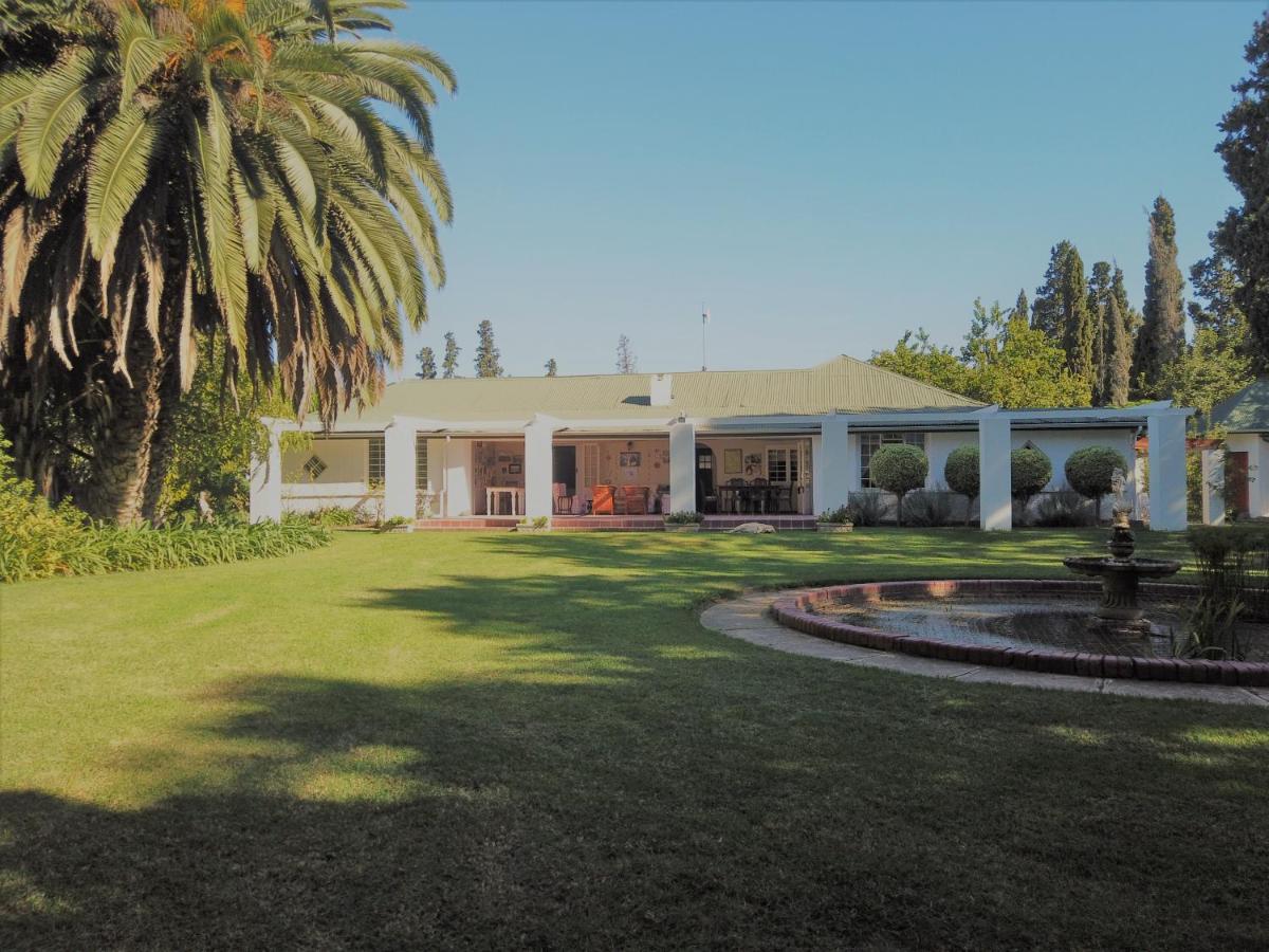 Happy Lands Farmstay - Bed and Breakfast