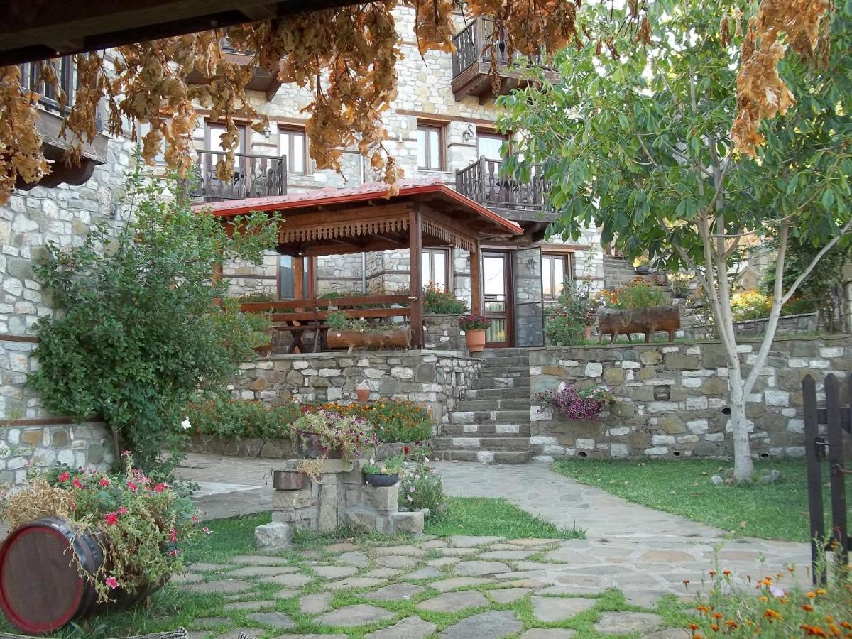 B&B Kalyvia Fylaktis - T'Asprolithia - Bed and Breakfast Kalyvia Fylaktis