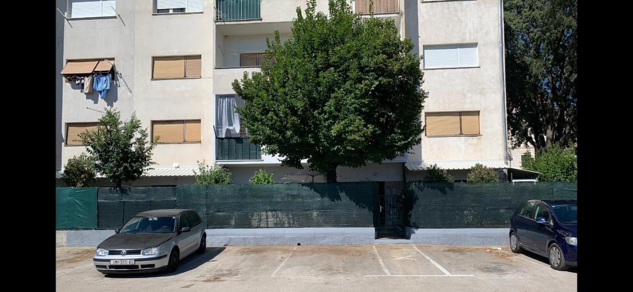 City studio Maras terrace Marini dvori - B&B