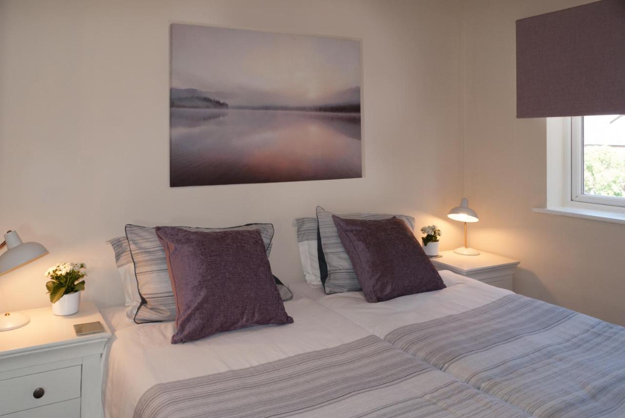 B&B Wellingborough - Chestnut Court 2 Bed Apartment FREE Parking WiiFi Smart TV - Bed and Breakfast Wellingborough