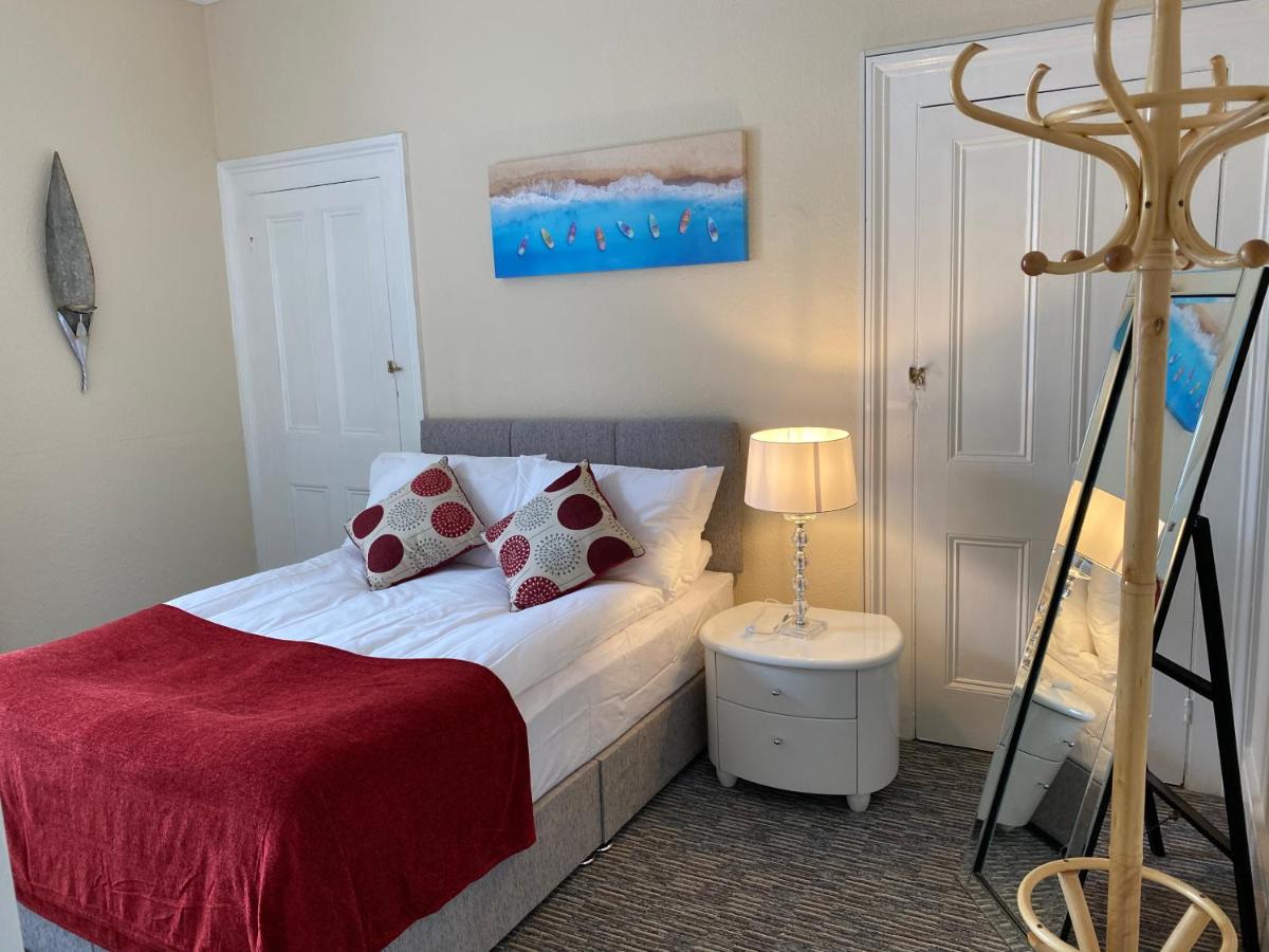 B&B Plymouth - Serviced Property Apartment - Bed and Breakfast Plymouth