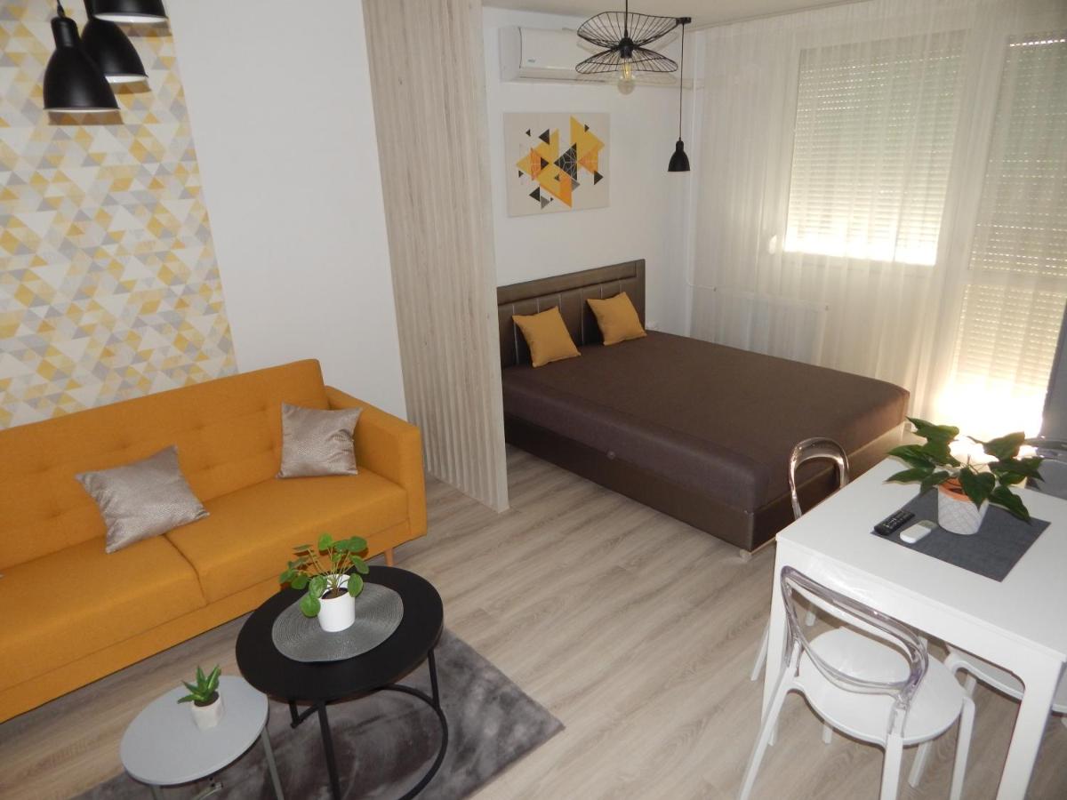 B&B Kazincbarcika - Pisztácia 2020 Apartman - Bed and Breakfast Kazincbarcika