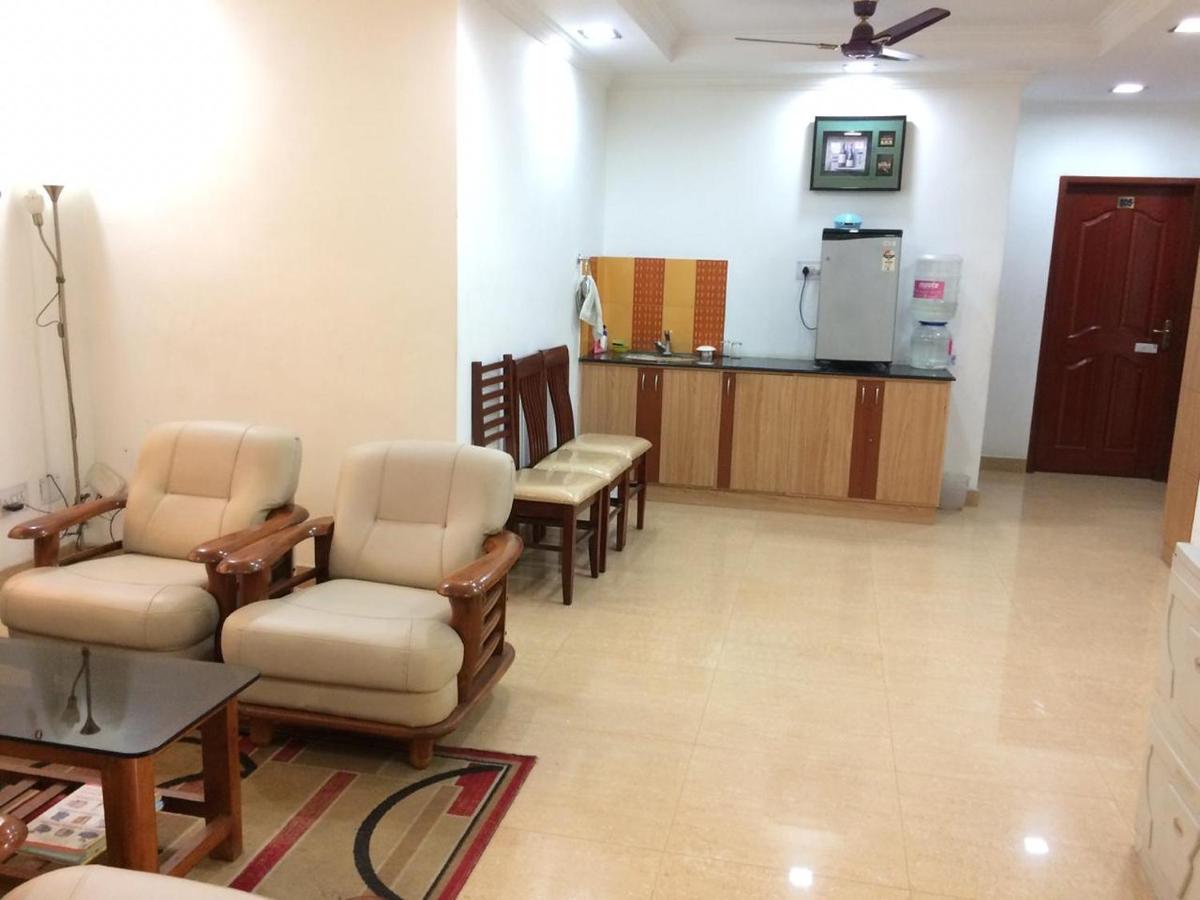 B&B Chennai - Swarna Sudarshan Service Apartment @ Adyar chennai - Bed and Breakfast Chennai