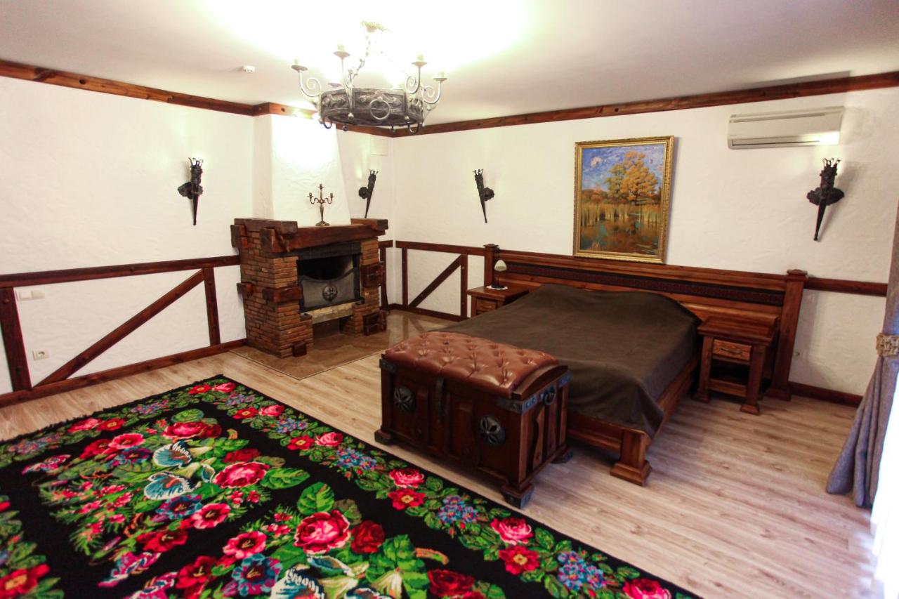 Suite with Mountain View