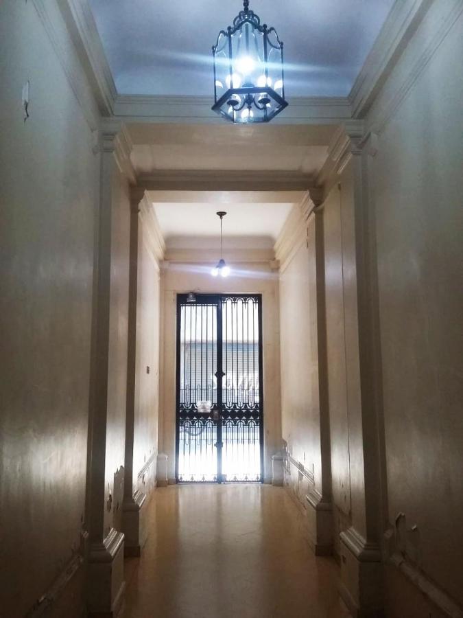 Amplio, tranquilo y muy luminoso departamento de 3 ambientes a metros del Obelisco y del Teatro Colón - B&B Buenos Aires