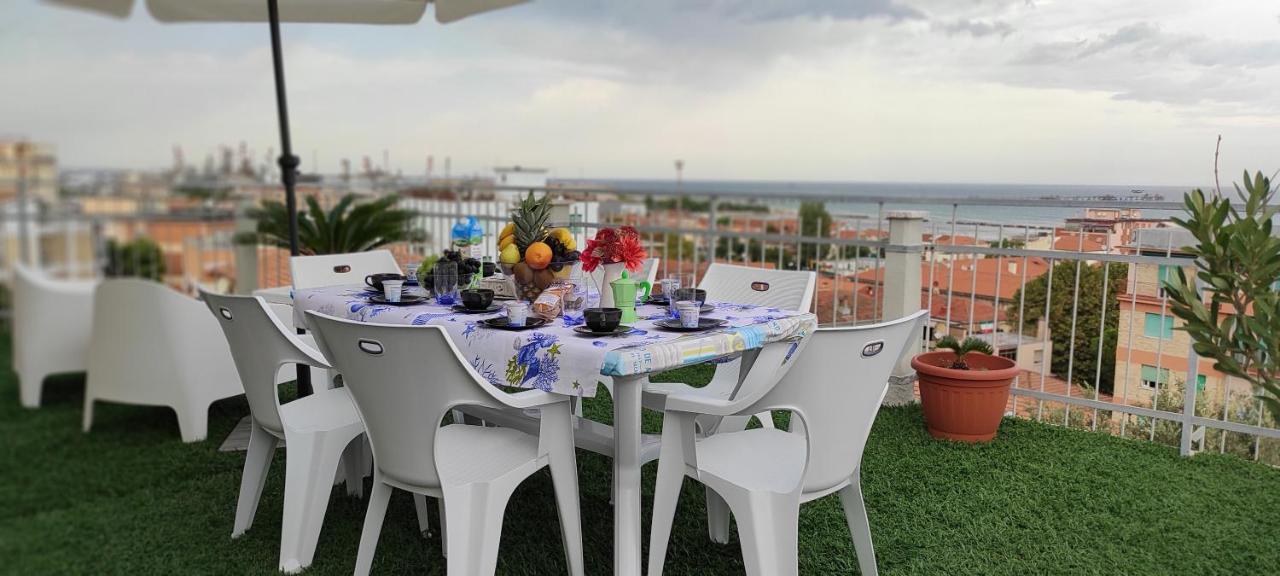 LA TERRAZZA - B&B Falconara Marittima