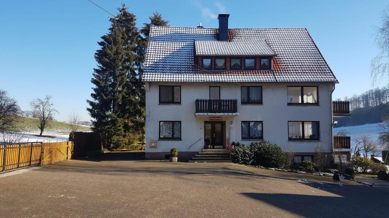 B&B Lügde - Ferienbauernhof - Bed and Breakfast Lügde