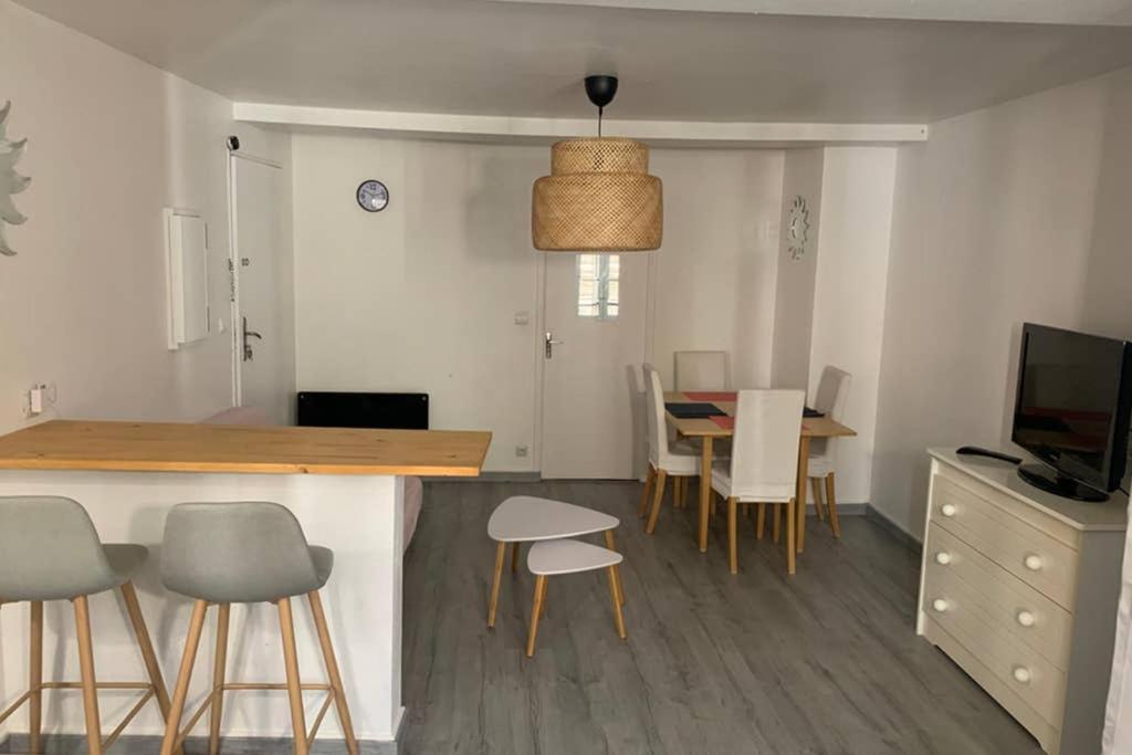 B&B Auxerre - Appartement complet, hyper centre d’Auxerre. - Bed and Breakfast Auxerre