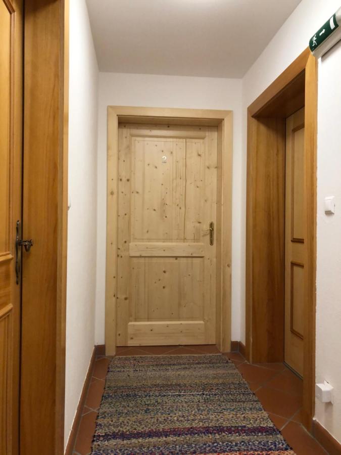Landhaus Hofer Ossiacher See - B&B Annenheim