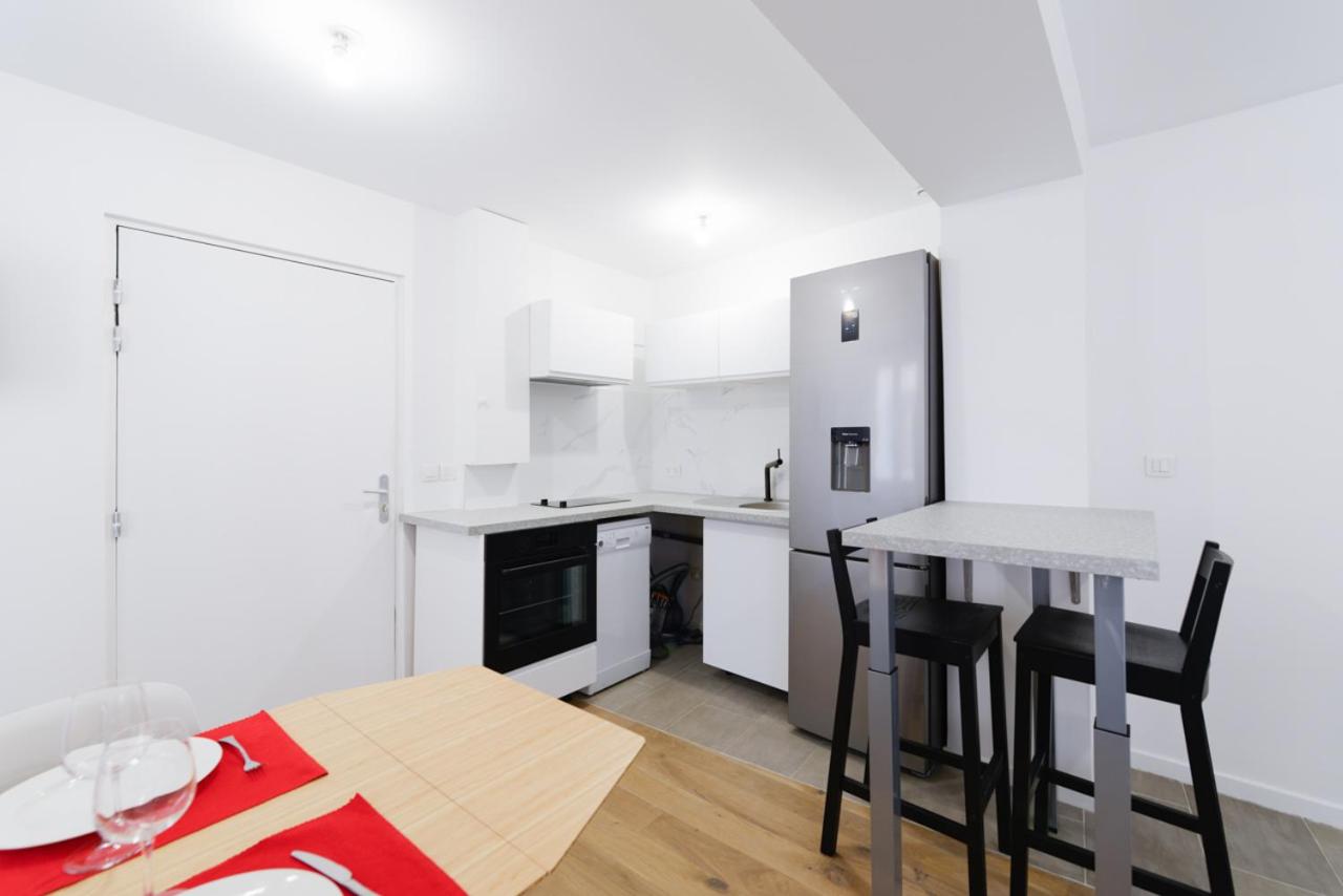 COSY PUTEAUX QUAI DION BOUTOn - B&B