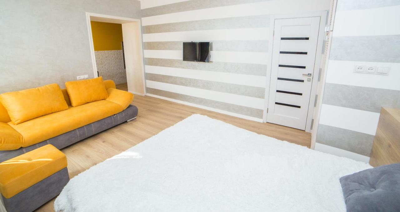 One-Bedroom Apartment with City View