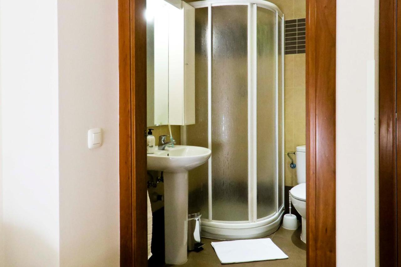 Twin Room with Private Bathroom
