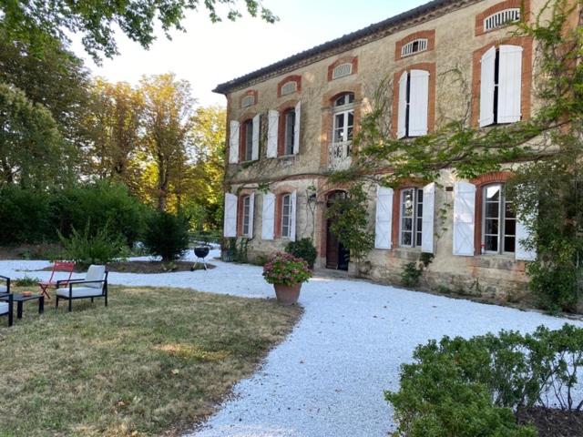 B&B Saint-Félix-Lauragais - Les Terrisses - Chambres d'hôtes avec piscine - Bed and Breakfast Saint-Félix-Lauragais