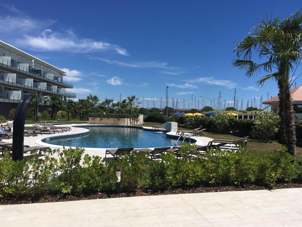 Laguna Palace Resort Apartment - B&B Aprilia Marittima