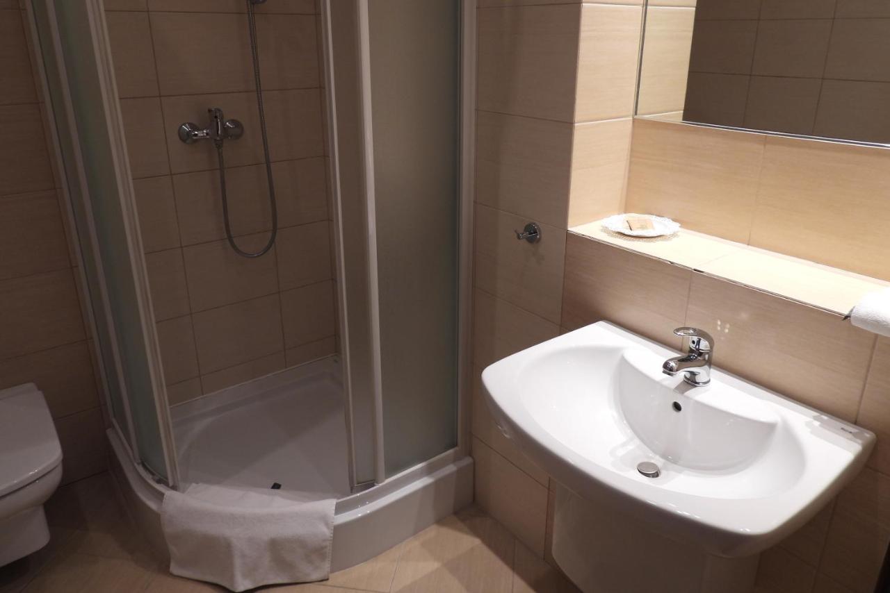 Single Room with Private Bathroom