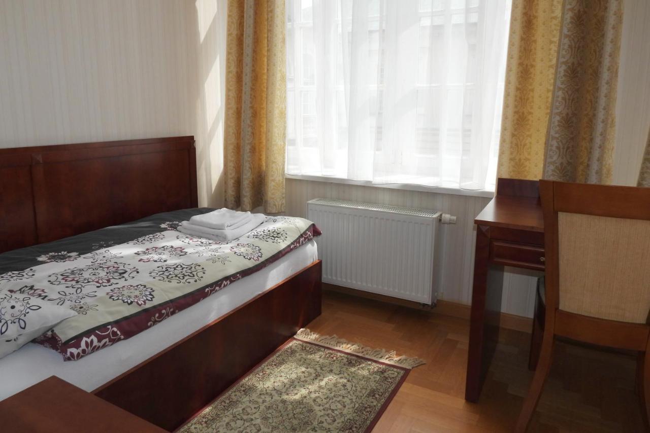 Single Room with Private Bathroom