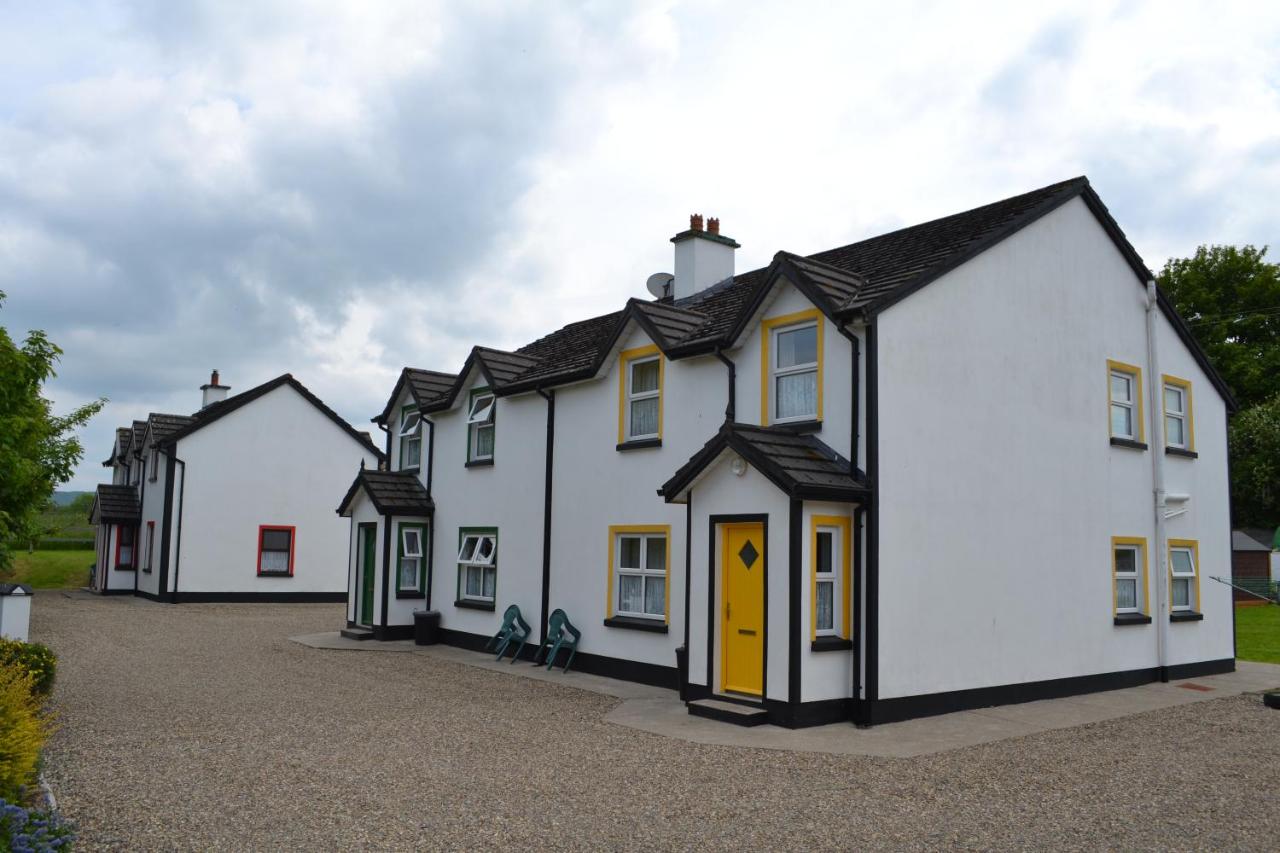 B&B Scarriff - Riverbank Cottages - Bed and Breakfast Scarriff