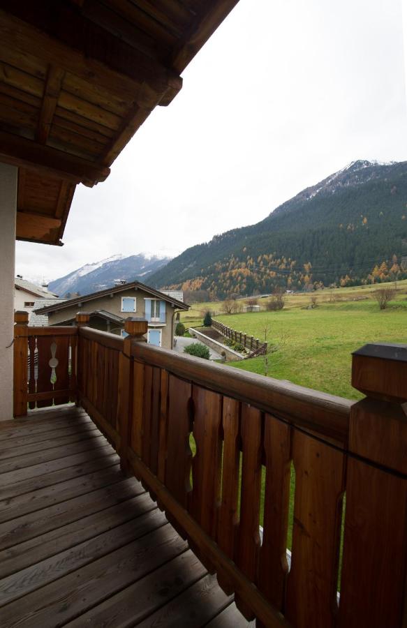 Two-Bedroom Apartment with Balcony